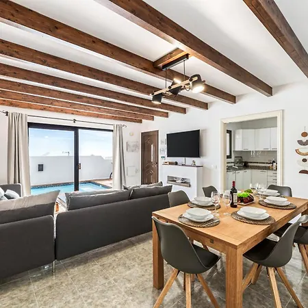 3 Vipvipvillas